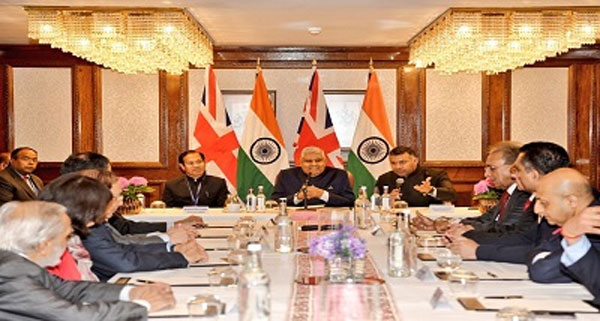  भारत को दुनिया भर में फैले तीन करोड़ बीस लाख प्रवासी भारतवंशियों पर गर्व : उपराष्&zwj;ट्रपति