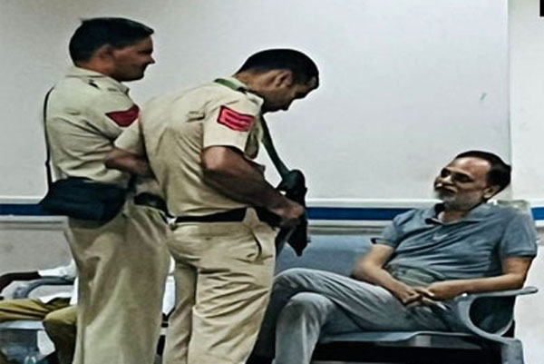 जेल में बंद आप नेता सत्येंद्र जैन की बिगड़ी तबीयत, अस्पताल में भर्ती