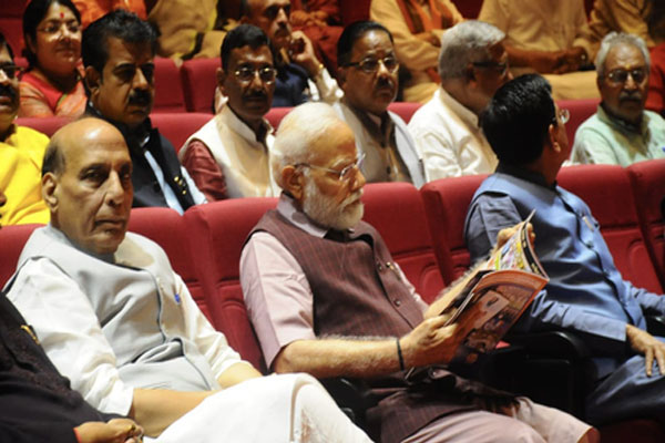 आतंकी संगठनों ने भी इंडिया नाम रखा है : पीएम मोदी