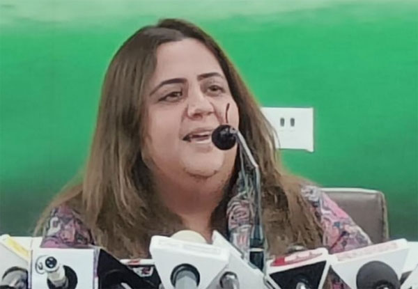 नए संसद भवन में पहला काम देश की आधी आबादी को ठगने का हुआ : राधिका