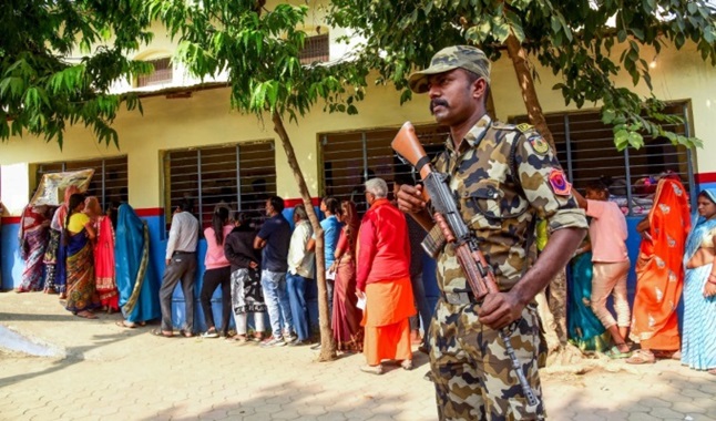 राजस्थान में शुरू हुआ 199 सीटों पर मतदान, चुनावी मैदान में 1862 उम्मीदवार, सुरक्षा के कड़े बंदोबस्त