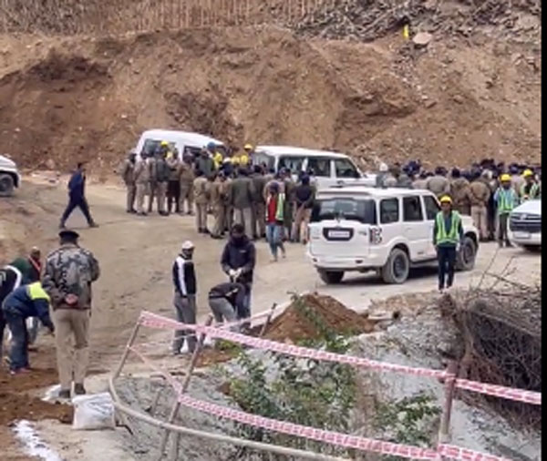   सुरंग में फंसे 41 मजदूरों के जल्द बाहर आने की उम्मीद