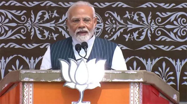 जम्मू-कश्मीर के डोडा में कहा ये चुनाव तीन खानदान और नौजवानों के बीच- प्रधानमंत्री नरेंद्र मोदी