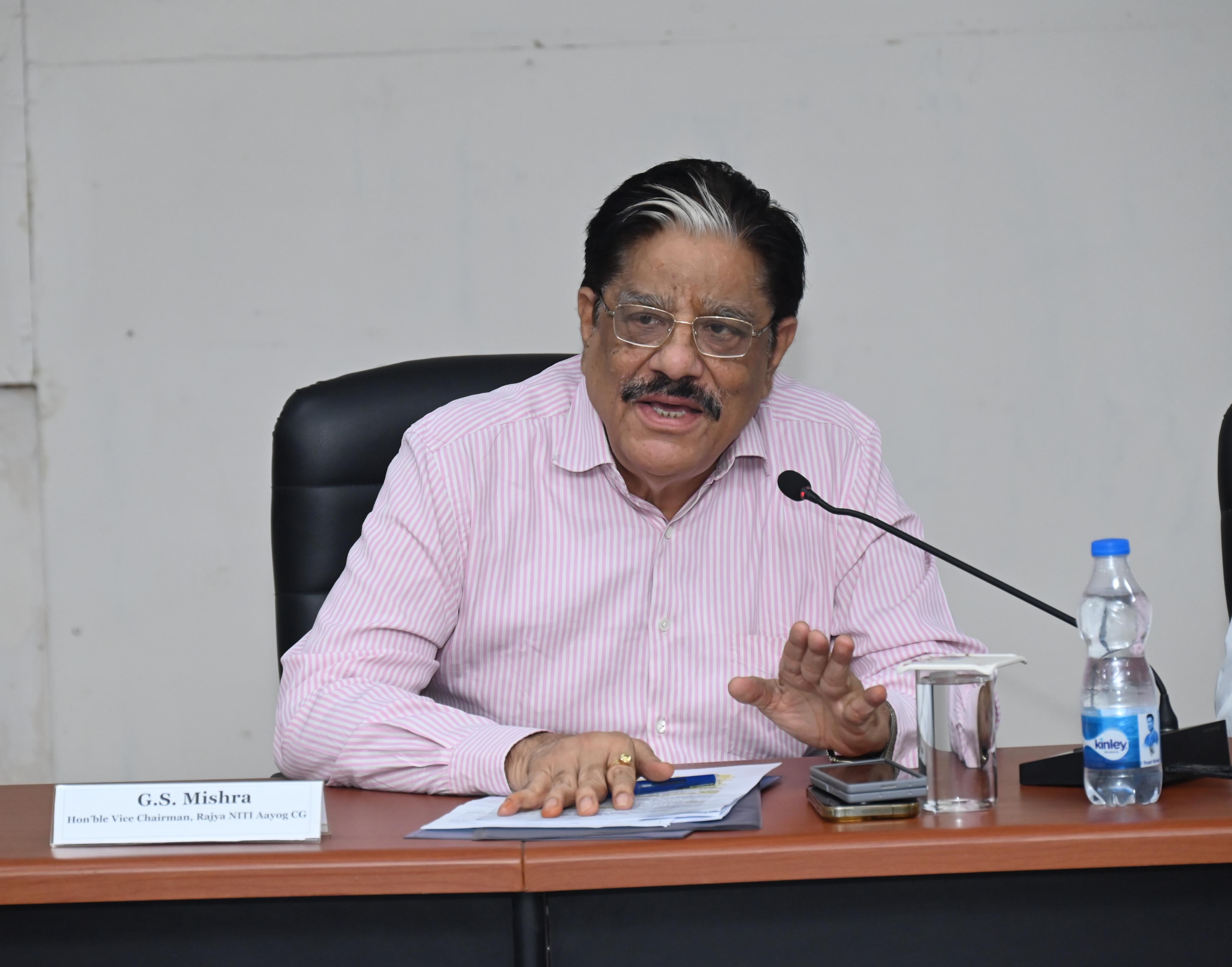 युवाओं को कौशल विकास के माध्यम से रोजगार और स्वरोजगार से जोड़ना राज्य की सर्वाेच्च प्राथमिकता : राज्य नीति आयोग उपाध्यक्ष श्री गणेश शंकर मिश्रा