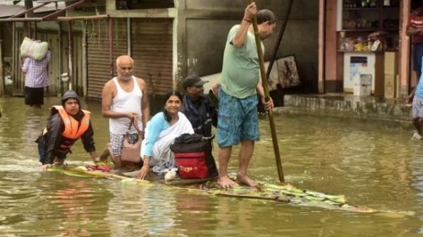 बाढ़ से प्रभावित हुए 33 लाख लोग, अभी भी डूबे हैं 155 गांव…
