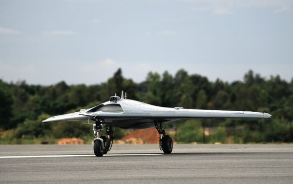 डीआरडीओ ने मानव रहित लड़ाकू विमान की पहली उड़ान संचालित की