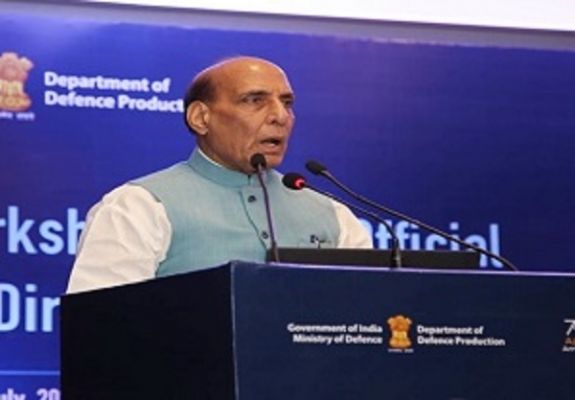 रक्षा क्षेत्र में आत्मनिर्भरता की दिशा में परिवर्तन के दौर से गुजर रहा है भारत : राजनाथ सिंह