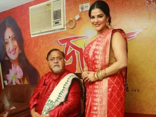 ईडी को रिमांड मिलते ही पार्थ चटर्जी अस्पताल में भर्ती, अर्पिता मुखर्जी की आज कोर्ट में पेशी