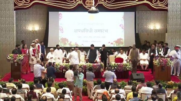 शिंदे केबिनेट का विस्तार, 18 मंत्रियों ने ली शपथ, देखें लिस्ट...