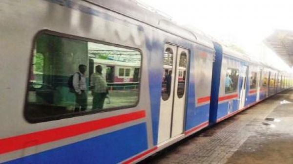 रेलवे ने शुरू की 10 नई एसी ट्रेन, जानें रुट और किराया...