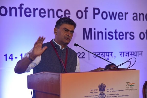 हर घर बिजली पहुचाने के लिए केंद्र सरकार प्रतिबद्ध : आर के सिंह