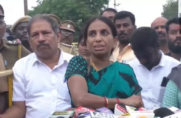 हमें नहीं पता कि राजीव गांधी की हत्या किसने की : नलिनी श्रीहरन