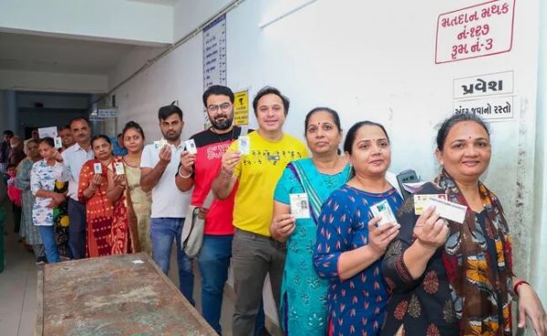 गुजरात विस चुनाव : दोपहर 3 बजे तक हुआ 48.48 फीसदी मतदान