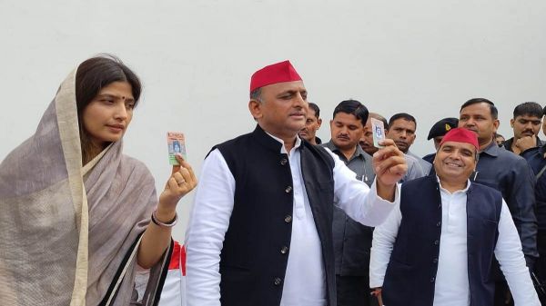 यूपी विस उपचुनाव : मैनपुरी में भाजपा-सपा के बीच कांटे की टक्कर, इतने फीसदी हुई वोटिंग...