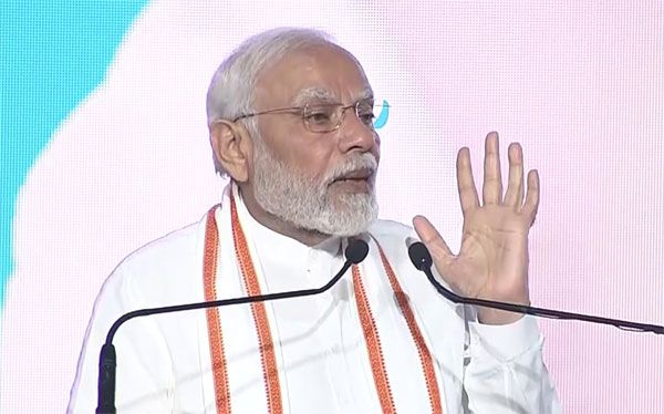 प्रधानमंत्री मोदी ने आयुर्वेद को प्रोत्&zwj;साहन देने डाटा आधारित दस्&zwj;तावेजीकरण पर बल दिया