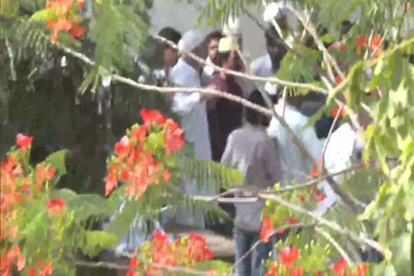 कड़ी सुरक्षा के बीच माफिया अतीक के बेटे असद का हुआ अंतिम संस्कार