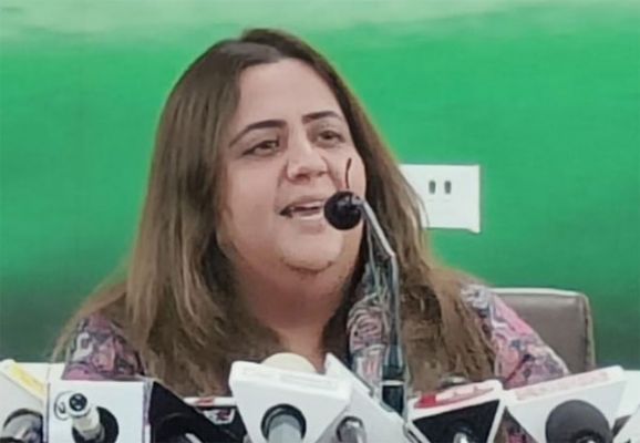 नए संसद भवन में पहला काम देश की आधी आबादी को ठगने का हुआ : राधिका