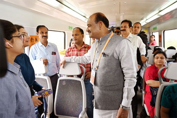 आस्ट्रेलिया में रह रहे भारतीय छात्र दोनों देशों की असली ताकत: बिरला