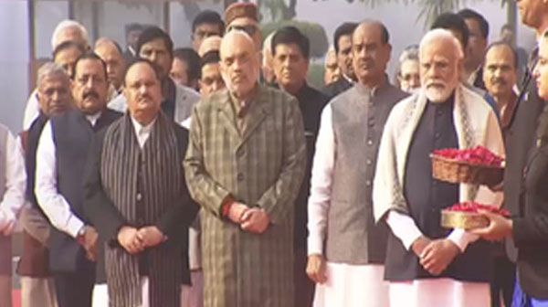  वर्ष 2001 में संसद पर हुए आतंकी हमले में शहीद सुरक्षाकर्मियों को लोक सभा ने दी श्रद्धांजलि