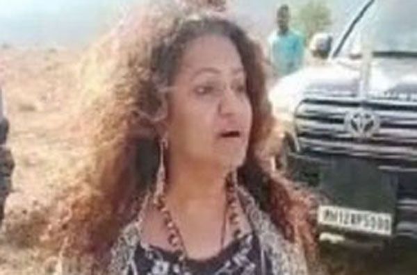 IAS पूजा खेडकर की मां मनोरमा को पुलिस ने गिरफ्तार किया