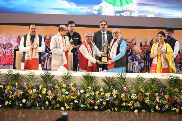 छत्तीसगढ़ में नक्सलवाद के खतरे को मजबूत राजनीतिक इच्छाशक्ति, दृढ़ सुरक्षा नीति और विकासोन्मुखी शासन के बल पर समाप्त किया गया - उपराष्ट्रपति श्री राधाकृष्णन