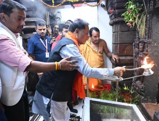 मुख्यमंत्री श्री विष्णु देव साय ने रतनपुर महामाया मंदिर में नवरात्रि पर की पूजा अर्चना
