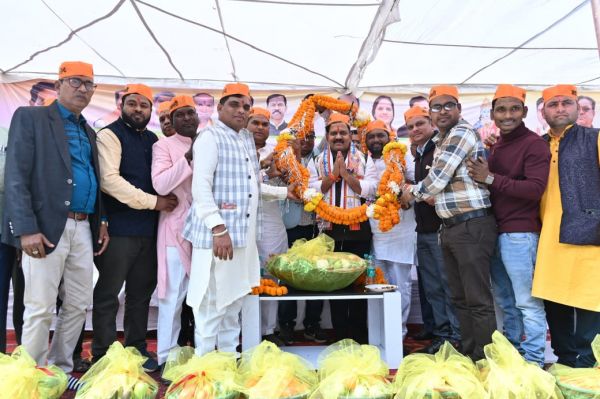 उपमुख्यमंत्री घड़ी चौक रायपुर में आयोजित माता शाकम्बरी की जयंती समारोह में हुए शामिल 