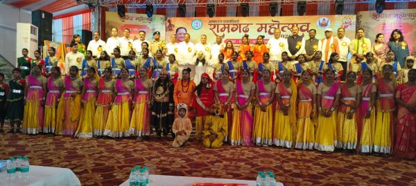 नई दिल्ली के ख्याति प्राप्त कलाकारों की रामलीला, कस्तूरबा विद्यालय की बालिकाओं की मनमोहक प्रस्तुति और कवियों की ओजस्वी रचनाओं ने दर्शकों को किया मंत्रमुग्ध