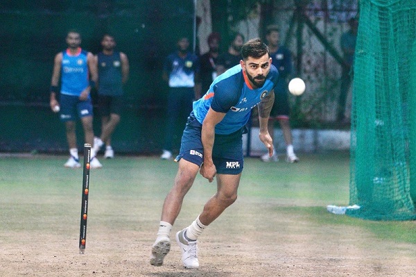 ऑस्ट्रेलिया के खिलाफ मैच से पहले कोहली ने जमकर बहाया पसीना...