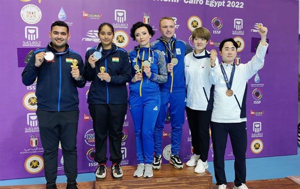 निशानेबाजी में अनीश और सिमरनप्रीत कौर की मिश्रित जोड़ी ने जीता रजत पदक