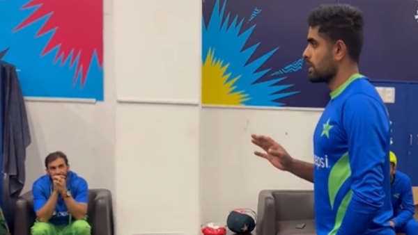  IND vs PAK: बाबर आजम ने हार के बाद ड्रेसिंग रूम में दी स्पीच, नवाज से कहा- तू मैच विनर है मेरा