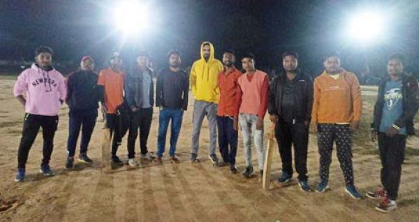 रोमांचक मुकाबले में बजरंग इलेवन राई ने दतिमा को हराया