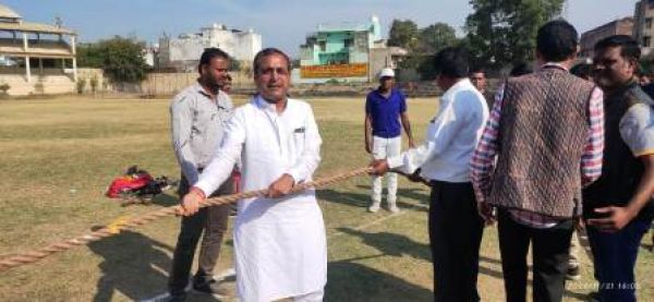 जिला स्तरीय छत्तीसगढिय़ा ओलंपिक में रस्साकसी में विधायक पांडेय ने दिखाया दम
