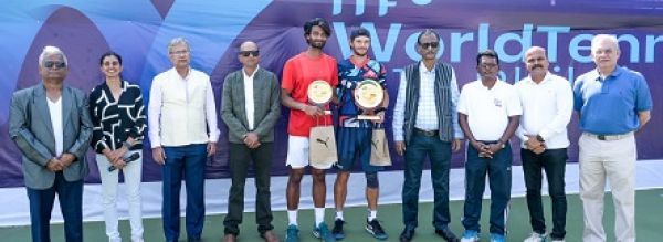 वर्ल्ड टेनिस टूर एम-15 के विजेता पुरस्कृत