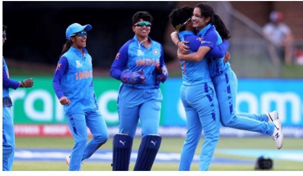 अहम मैच में आयरलैंड को हराकर भारतीय महिला टीम टी20 वर्ल्ड कप के सेमीफाइनल में पहुंची, 