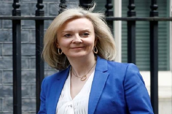 ब्रिटेन के नए प्रधानमंत्री पद के लिए लिज ट्रस ने भारतवंशी ऋषि सुनक से बनाई बढ़त