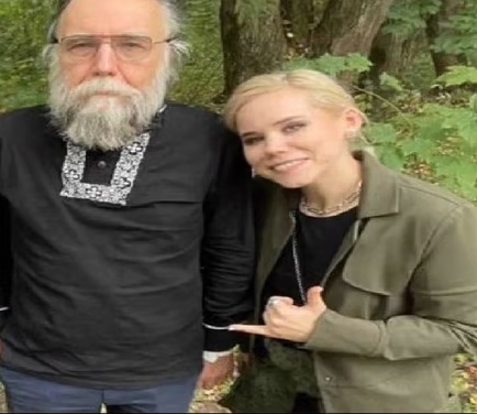 राष्ट्रपति के करीबी की हत्या की कोशिश, धमाके में बेटी की मौत...