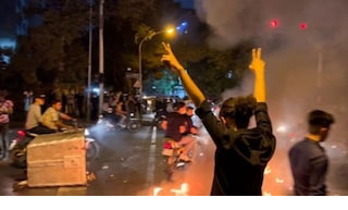 उग्र भीड़ ने पुलिस थाने पर किया हमला, 19 की मौत