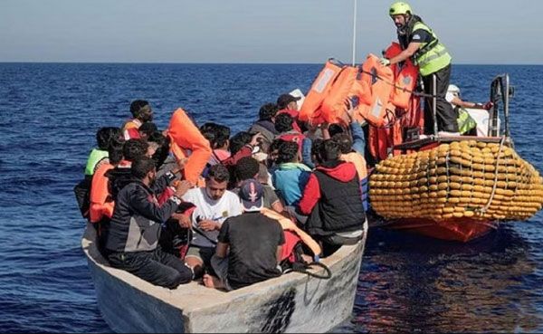 स्पेन के पास समुद्र में लापता हुई सैकड़ों प्रवासियों से भरी नाव