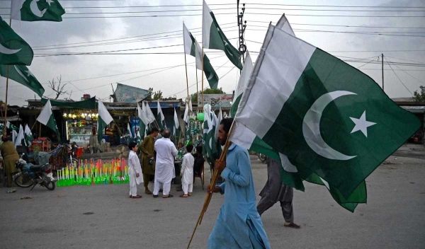  पाकिस्तान चुनाव आयोग ने बढ़ाया नामांकन दाखिल करने का समय, जानें क्या है वजह