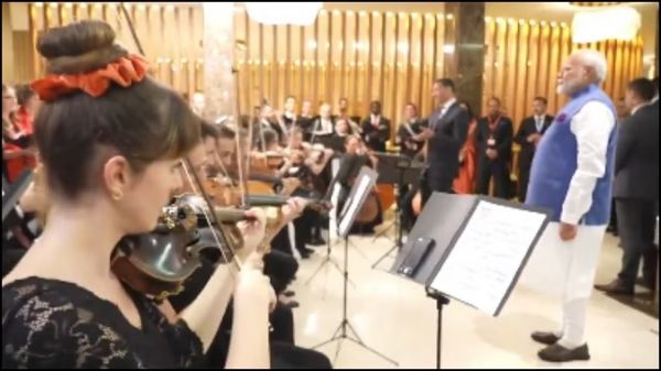 प्रधानमंत्री मोदी के स्वागत में ऑस्ट्रियाई कलाकारों ने गाया वंदे मातरम